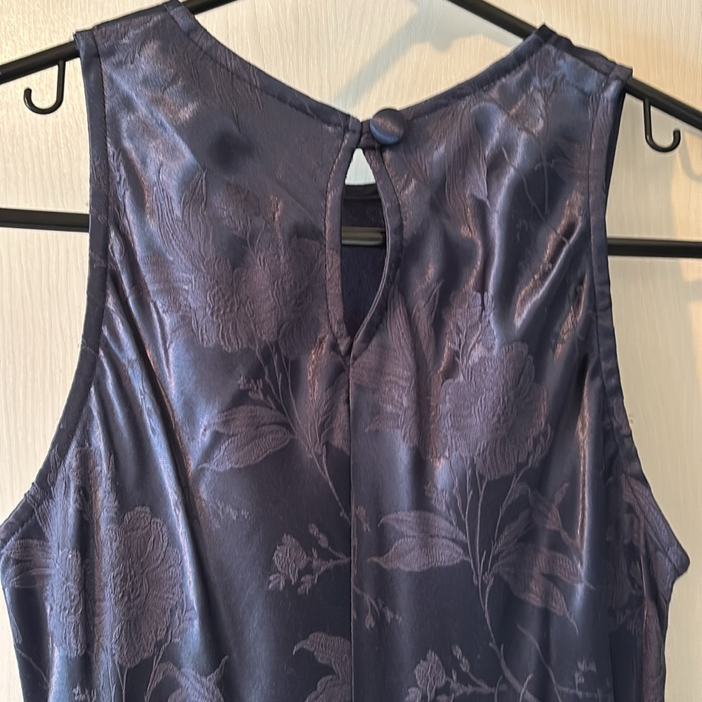 Dress - Picture 4 of 6